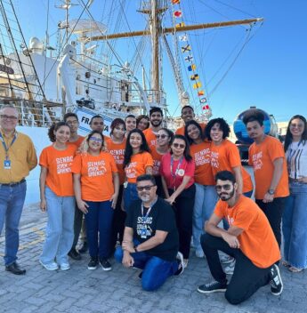 Alunos de TI do Senac Centro visitam Navio-Escola da Marinha Argentina